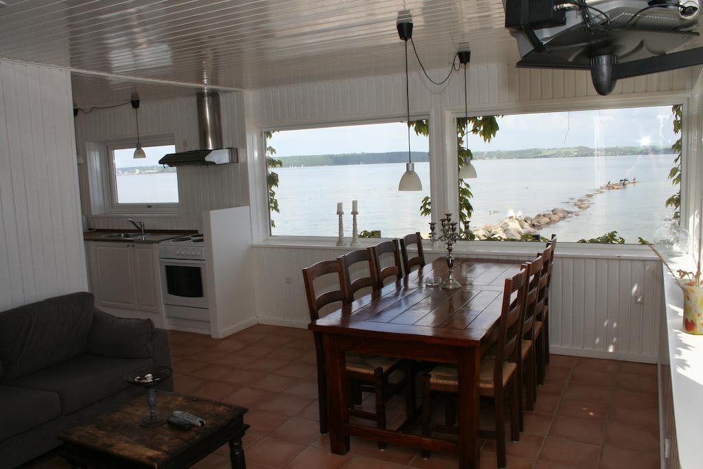 Loff Holiday Houses Aabenraa Room photo